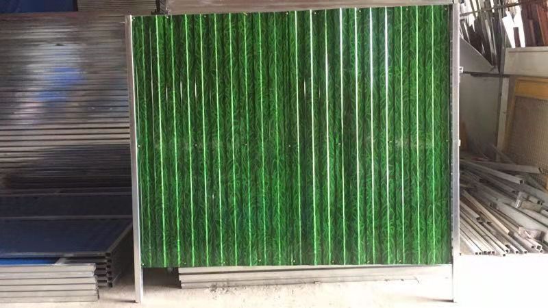 吴堡小草板面临时围挡