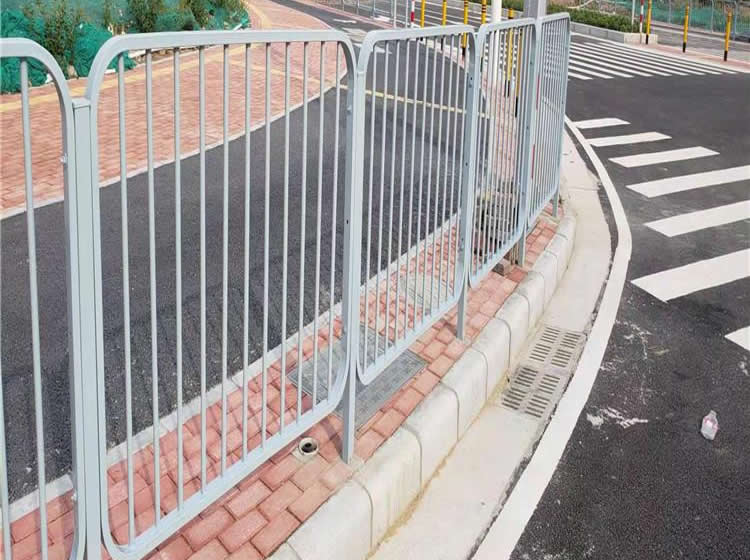 吴堡港式道路护栏